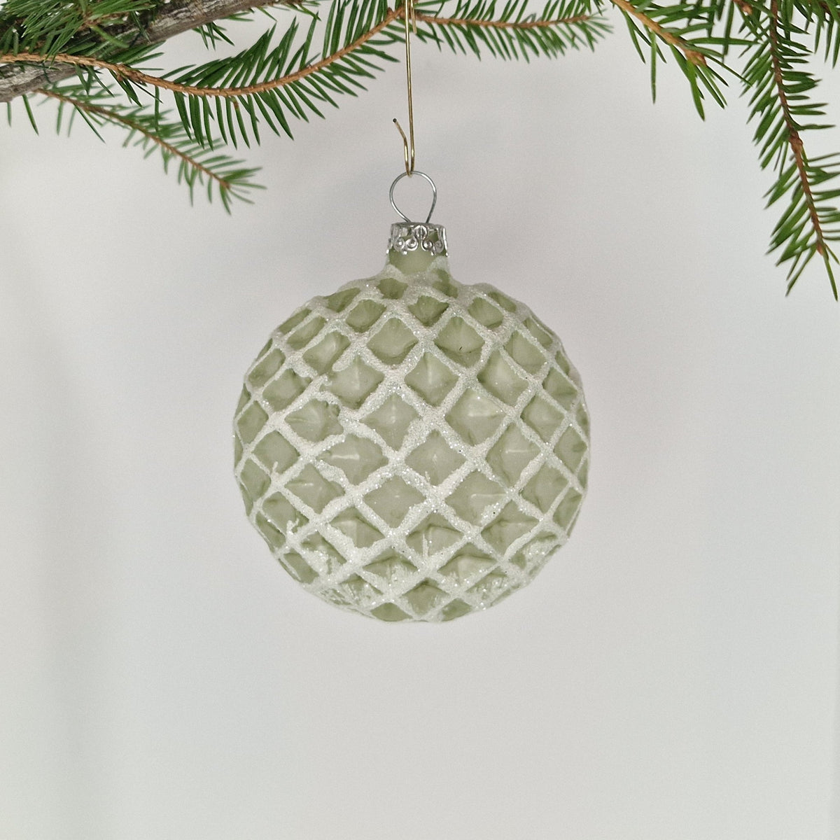 8cm dekorerad i limegult, matt och isig - Julstämning.se
