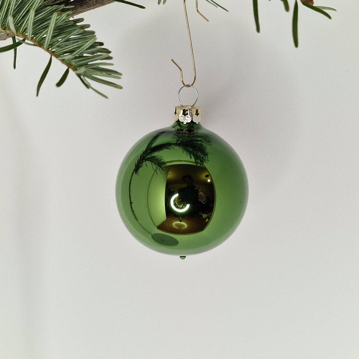 6cm enfärgad glansig grön - Julstämning.se