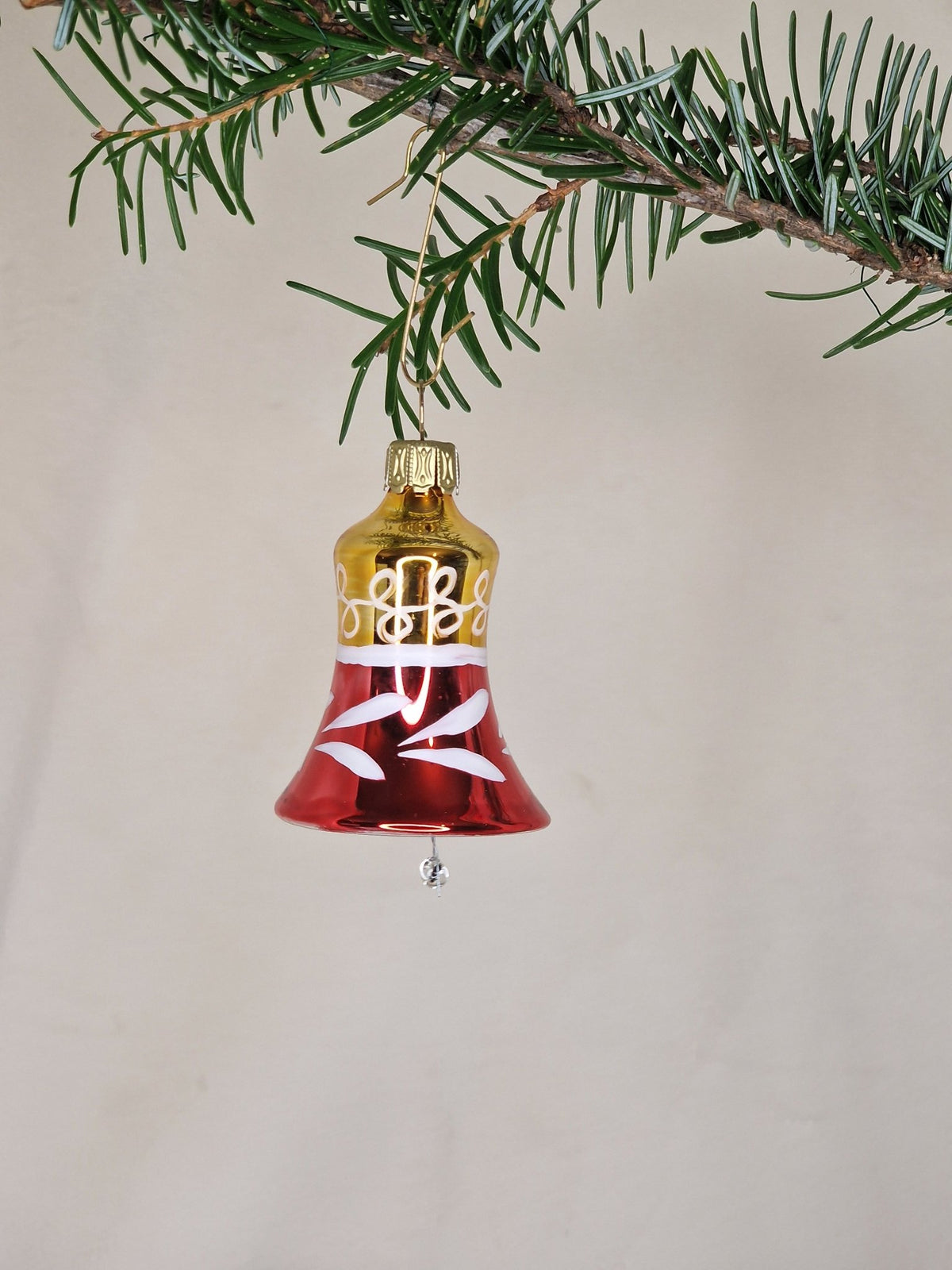 5cm hängade klocka i rött och guld - Julstämning.se
