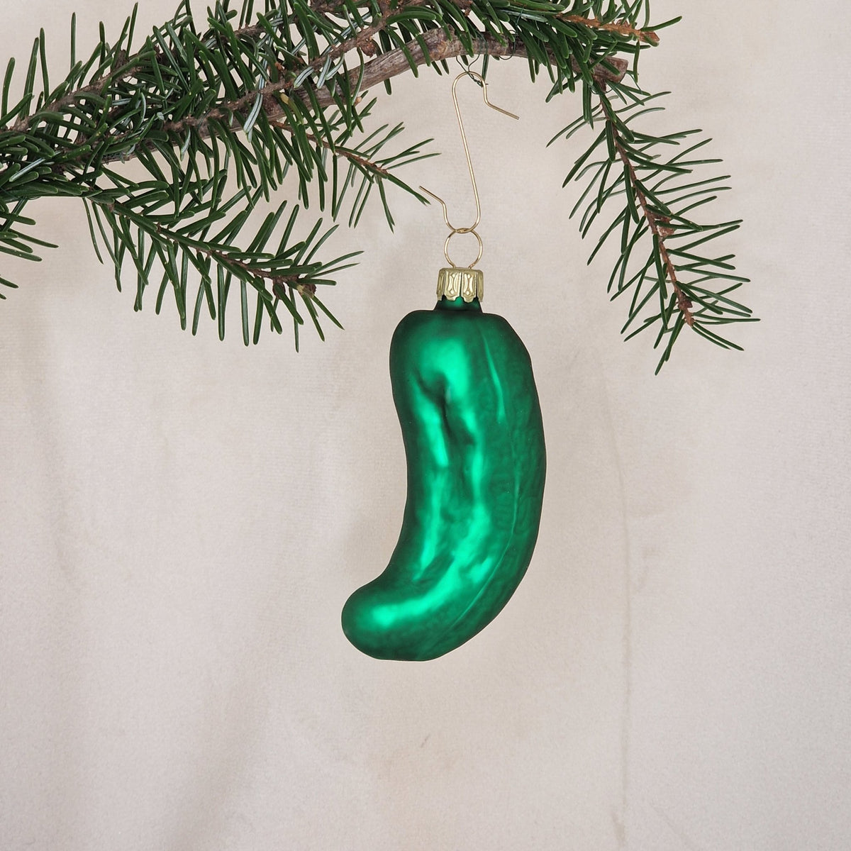 8cm matt mörkgrön gurka - Julstämning.se