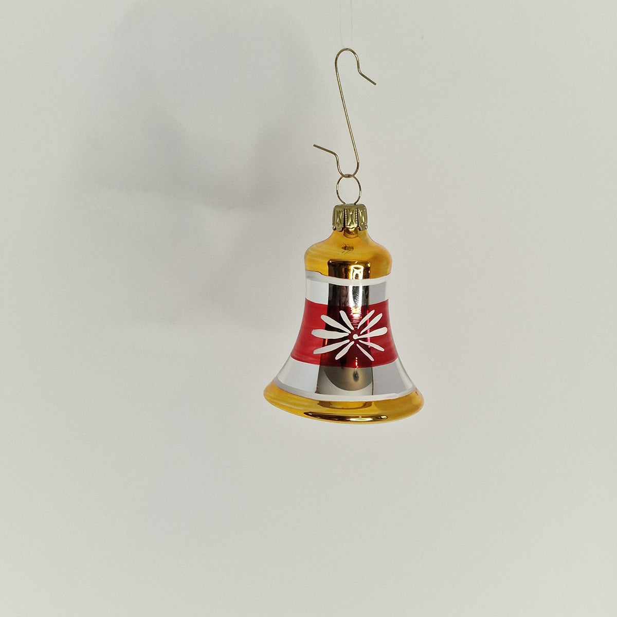 5cm hängade klocka i rött, silver och guld - Julstämning.se