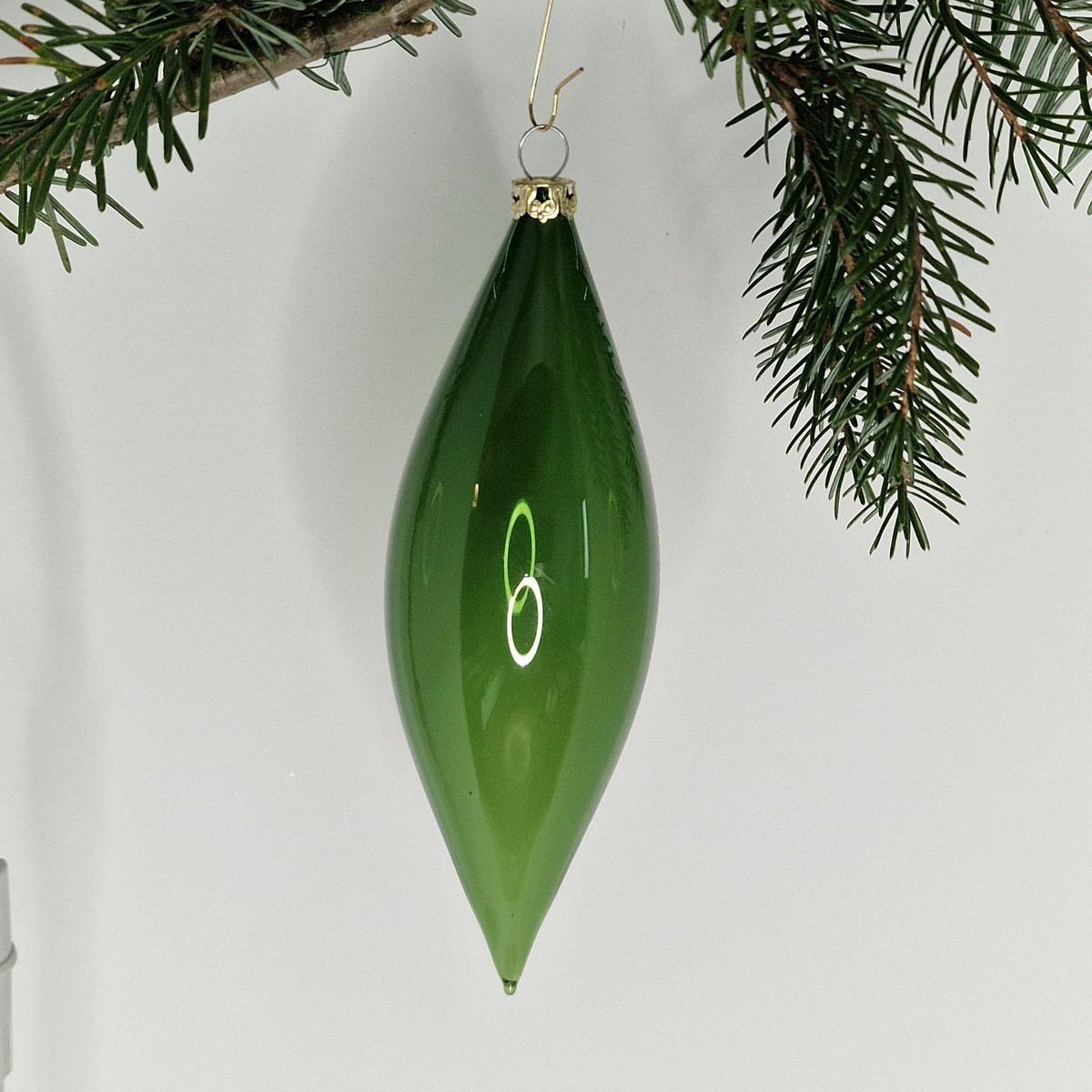 15cm transparent olivformad kula i grönt - Julstämning.se