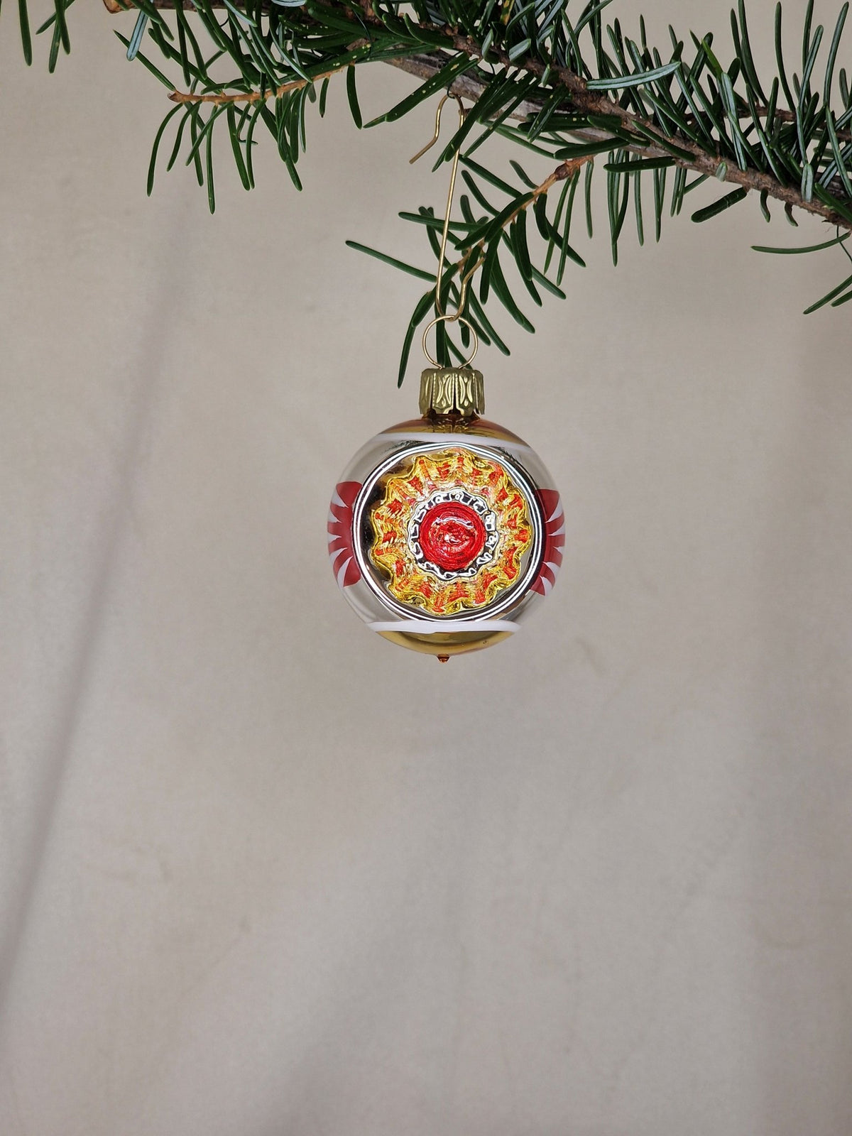 4cm silver röd guld reflektorkula - Julstämning.se