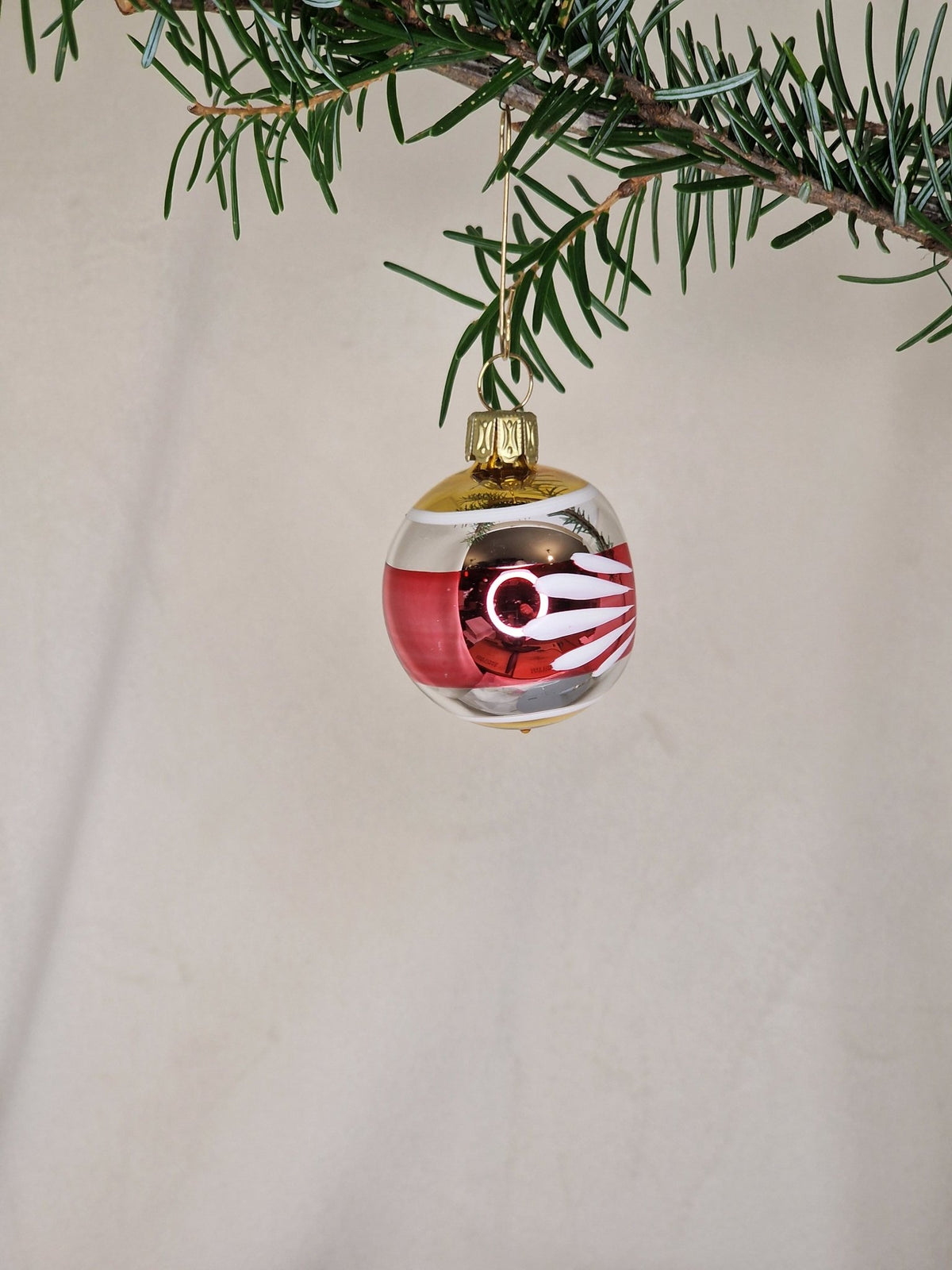 4cm silver röd guld reflektorkula - Julstämning.se