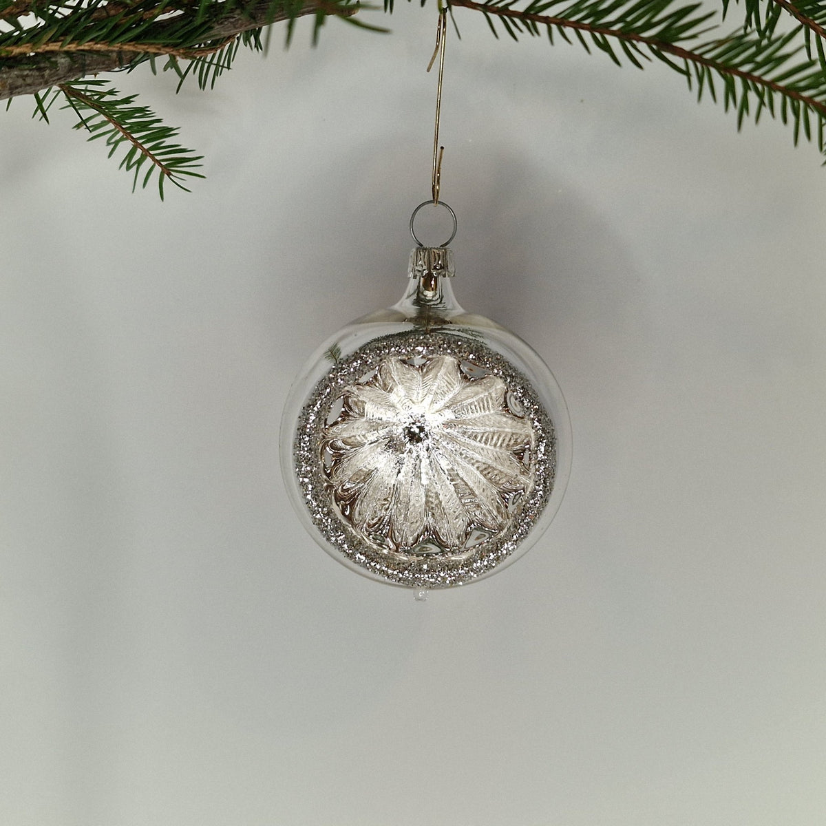 6cm reflektorkula i silver och silverglansig reflektor