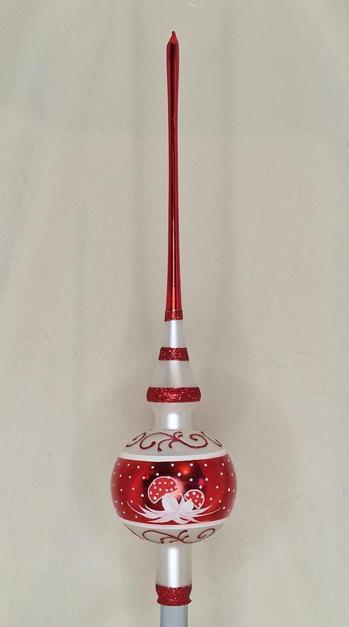 30cm spira i silver och rött med motiv av flugsvamp - Julstämning.se