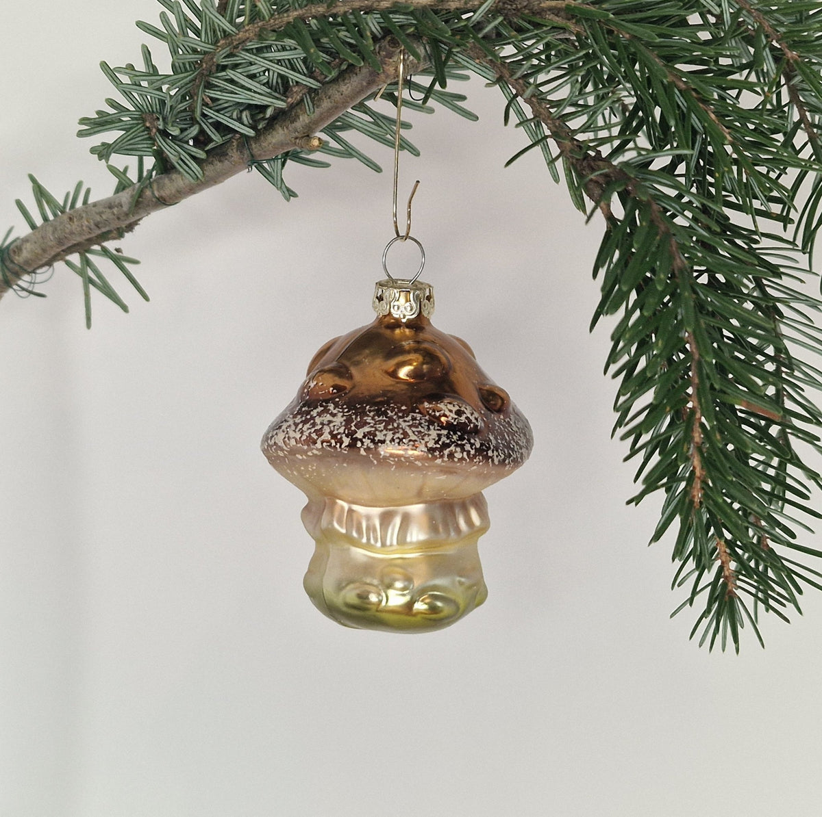 6cm hängande brun svamp - Julstämning.se