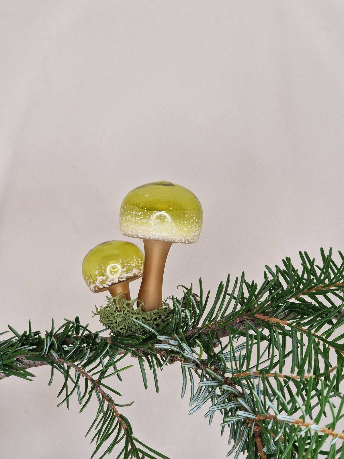 8cm grön-gul flugsvamp - Julstämning.se