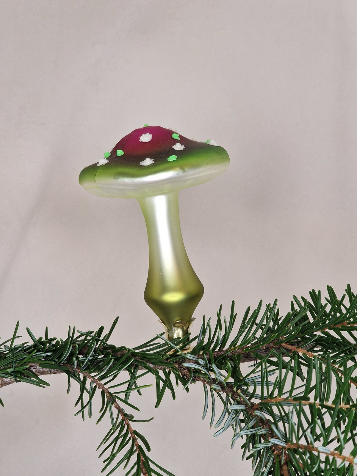 10cm svamp i grön-lila, fluorescerande - Julstämning.se